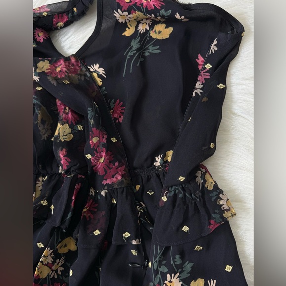 Cinq a Sept Black Floral Luna Sleeveless Ruffle Top Frayed Hem - Picture 5 of 7